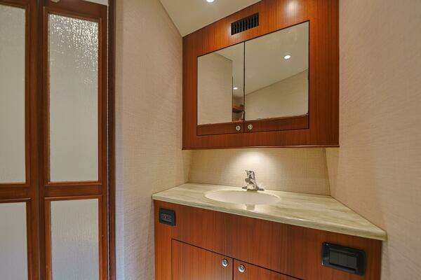 Blackwell 62 Convertible Yacht For Sale