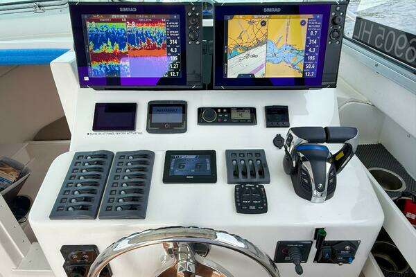 Steiger Craft 31 Chesapeake Yacht For Sale