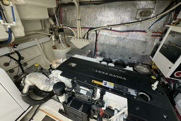 Cruisers Yachts 48 Cantius Yacht For Sale