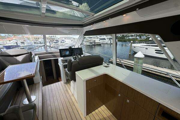 Cruisers Yachts 48 Cantius Yacht For Sale