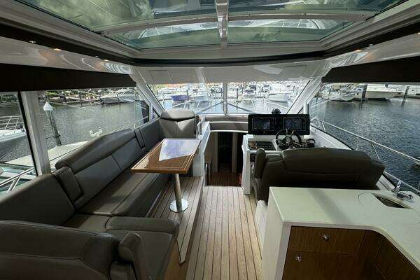 Cruisers Yachts 48 Cantius Yacht For Sale