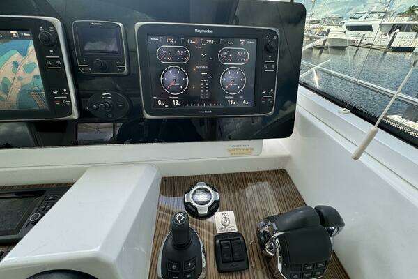 Cruisers Yachts 48 Cantius Yacht For Sale