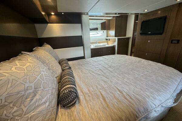 Cruisers Yachts 48 Cantius Yacht For Sale