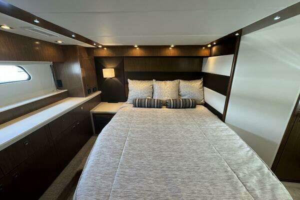 Cruisers Yachts 48 Cantius Yacht For Sale