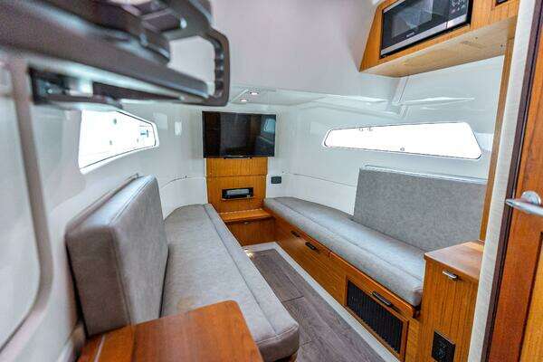 Solace 41CS Yacht For Sale