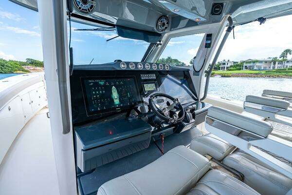 Solace 41CS Yacht For Sale