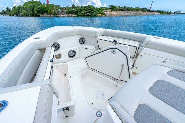 Solace 41CS Yacht For Sale