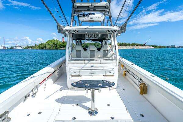 Solace 41CS Yacht For Sale