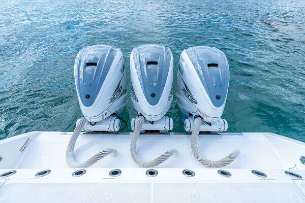 Solace 41CS Yacht For Sale
