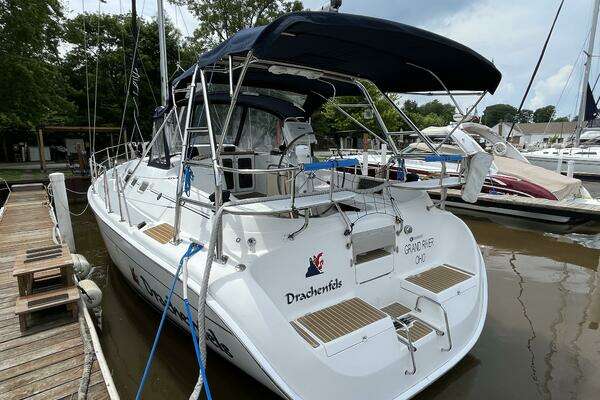 Photo of the 2004 Hunter 41 "Drachenfels"