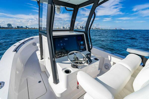 28ft Reef Runner Yacht For Sale