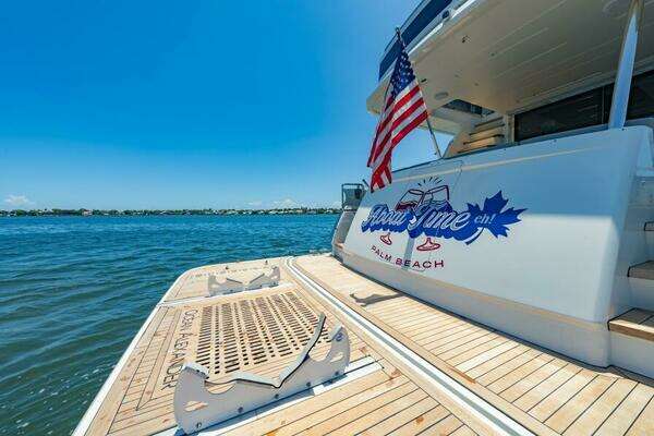 Ocean Alexander 70E Flybridge Yacht For Sale