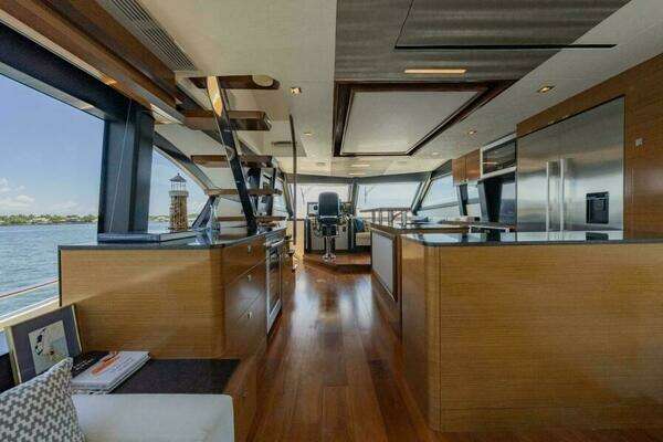 Ocean Alexander 70E Flybridge Yacht For Sale