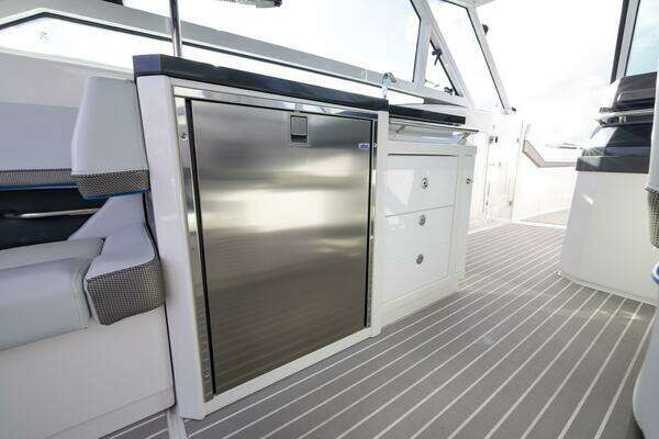 Formula  Yacht For Sale