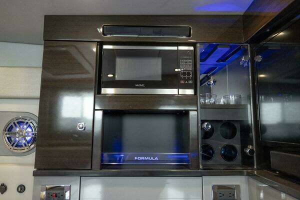 Formula  Yacht For Sale