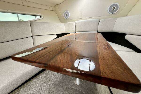 Regal 26 XO Yacht For Sale