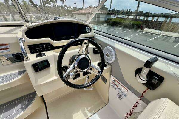 Regal 26 XO Yacht For Sale
