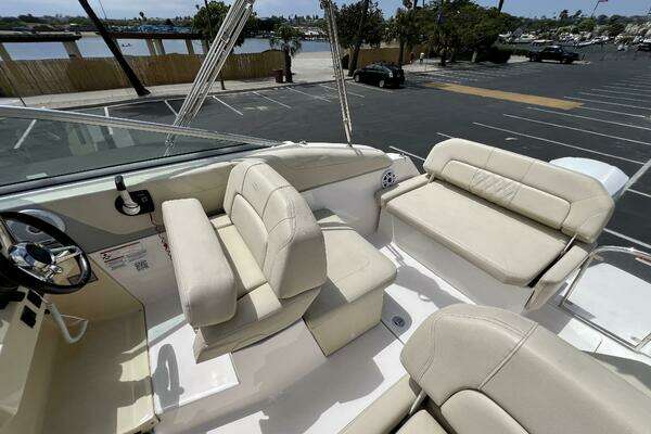 Regal 26 XO Yacht For Sale