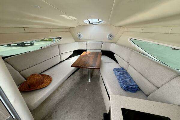 Regal 26 XO Yacht For Sale