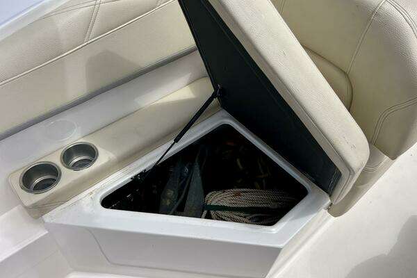 Regal 26 XO Yacht For Sale