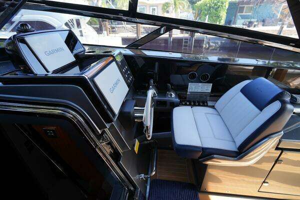 Riva 48 Dolceriva Yacht For Sale