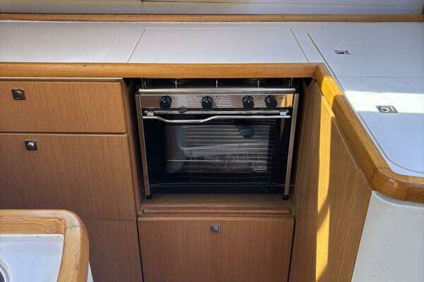 Bavaria Vision 46 Yacht For Sale