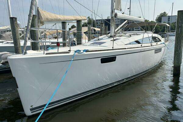 Bavaria Vision 46 Yacht For Sale