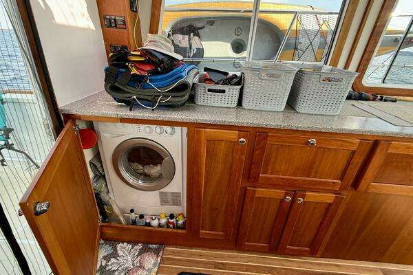 Maine Cat P44 Yacht For Sale