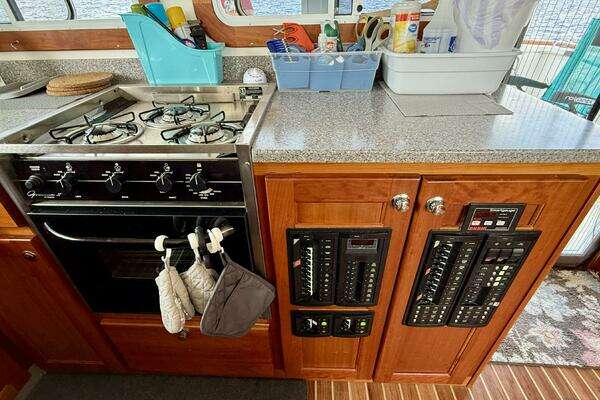 Maine Cat P44 Yacht For Sale