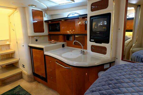 Sea Ray 340 Yacht For Sale