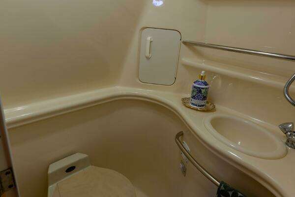 Sea Ray 340 Yacht For Sale