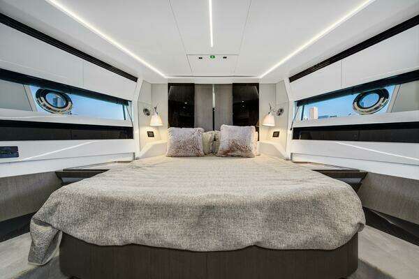 Azimut S7 Yacht For Sale