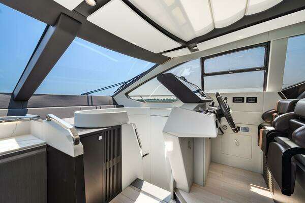 Azimut S7 Yacht For Sale