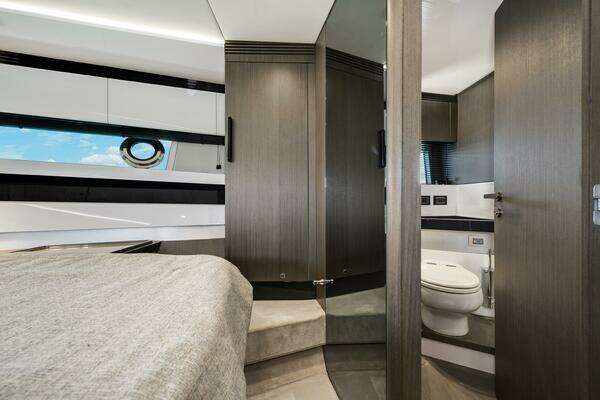 Azimut S7 Yacht For Sale