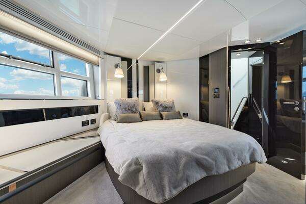 Azimut S7 Yacht For Sale