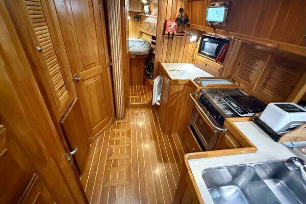 Cabo Rico 42 Pilothouse Yacht For Sale