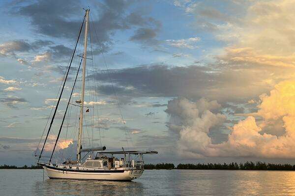 Cabo Rico 42 Pilothouse Yacht For Sale