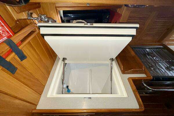 Cabo Rico 42 Pilothouse Yacht For Sale