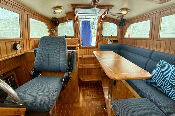 Cabo Rico 42 Pilothouse Yacht For Sale