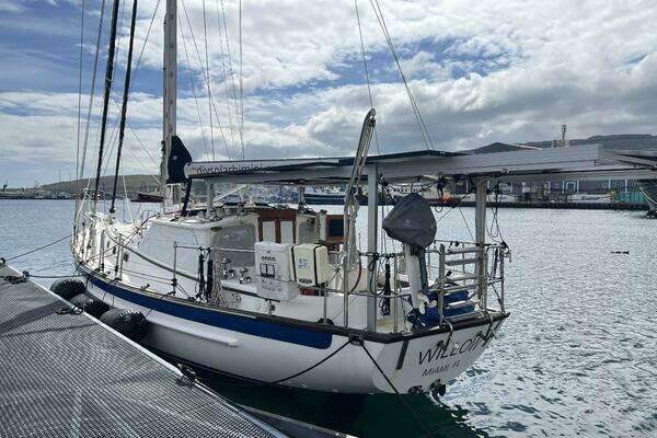 Cabo Rico 42 Pilothouse Yacht For Sale