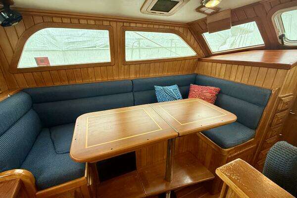 Cabo Rico 42 Pilothouse Yacht For Sale
