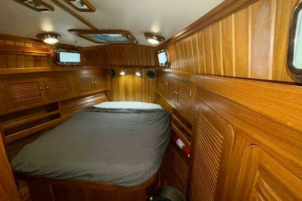 Cabo Rico 42 Pilothouse Yacht For Sale