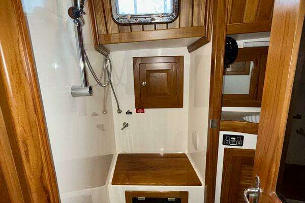 Cabo Rico 42 Pilothouse Yacht For Sale