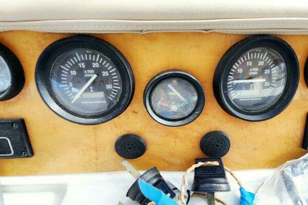 Navigator 4800 Classic Yacht For Sale