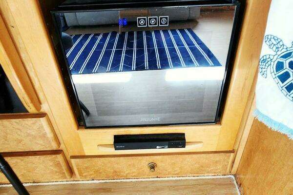 Navigator 4800 Classic Yacht For Sale