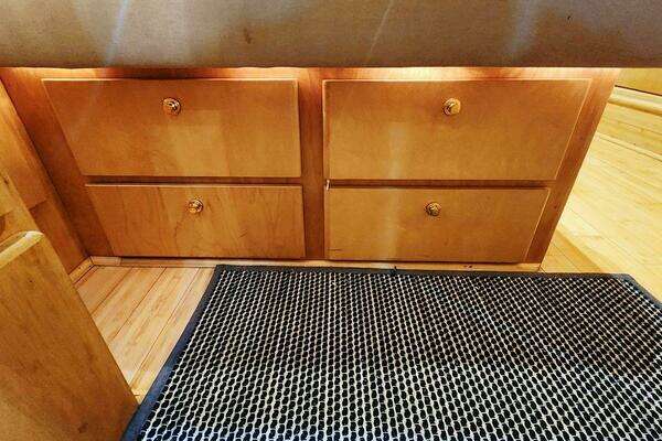Navigator 4800 Classic Yacht For Sale