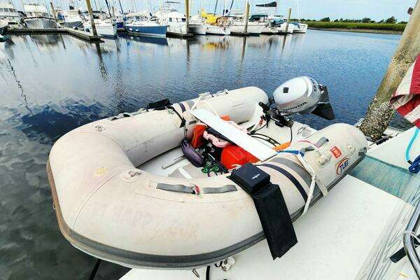 Navigator 4800 Classic Yacht For Sale
