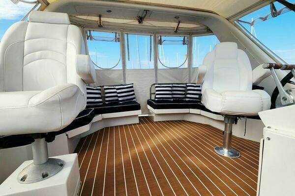 Navigator 4800 Classic Yacht For Sale