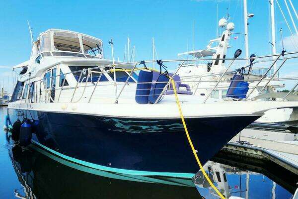 Navigator 4800 Classic Yacht For Sale