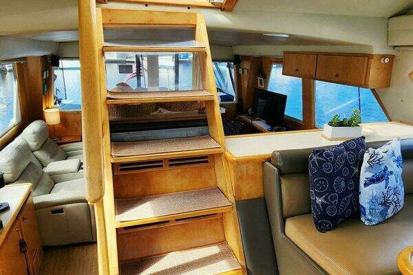 Navigator 4800 Classic Yacht For Sale